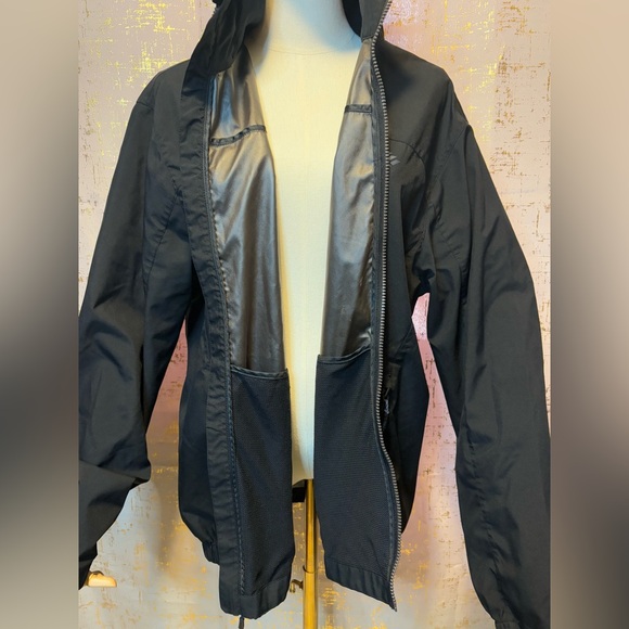 Men Hawke & Co Black Windbreaker - Picture 4 of 11